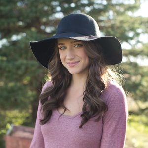 Meet your Posher, Madison